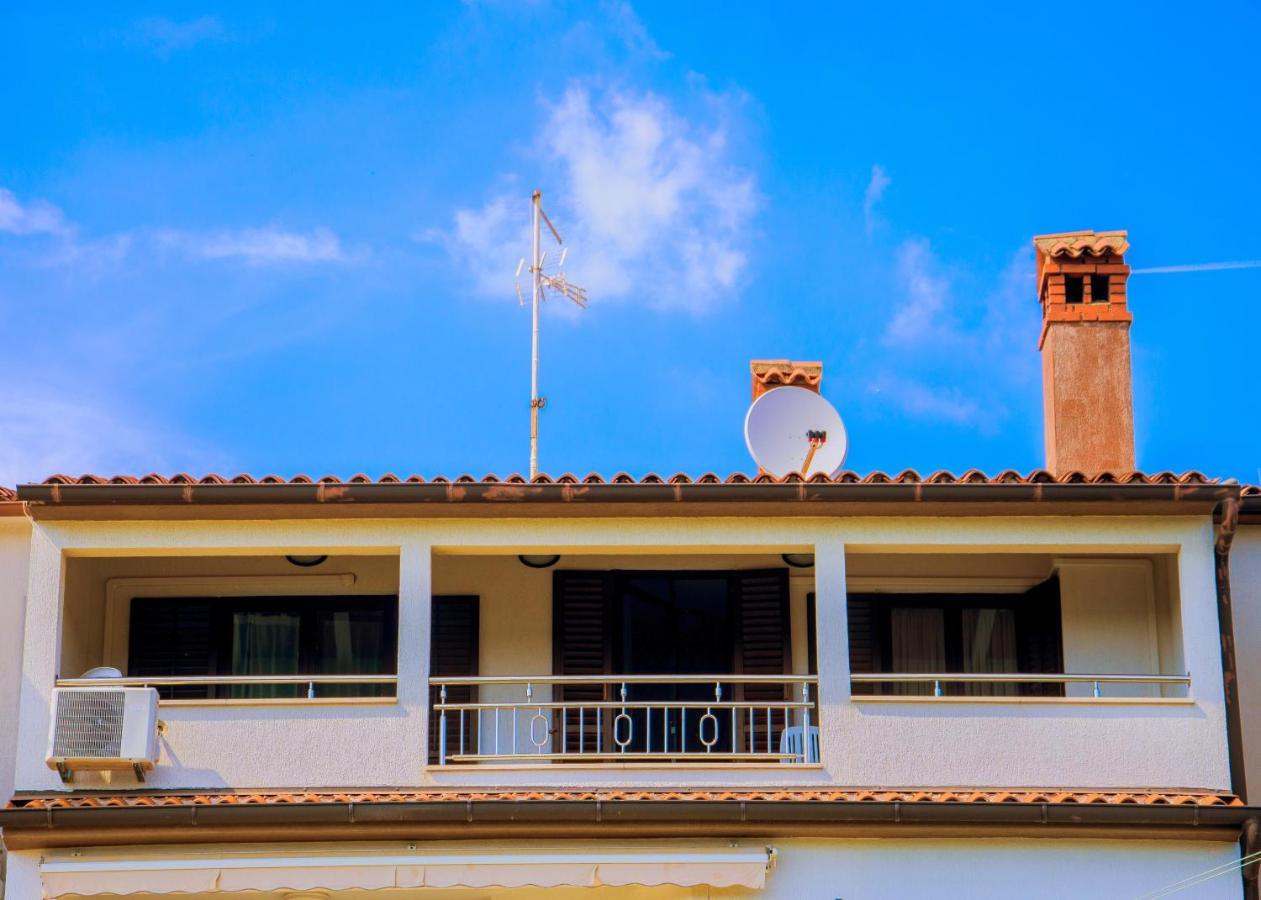 Apartment Ivis Vinkuran Luaran gambar