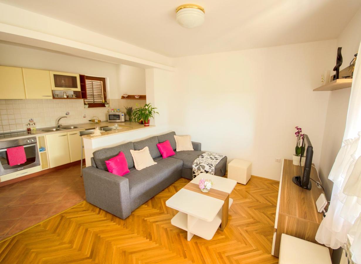 Apartment Ivis Vinkuran Luaran gambar